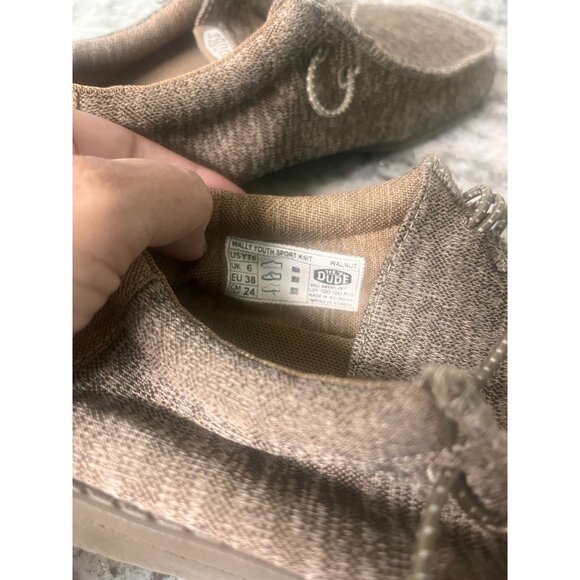 Hey Dudes Kids Wally Sport Knit Walnut  Loafers Sz 6 Youth - Picture 6 of 8